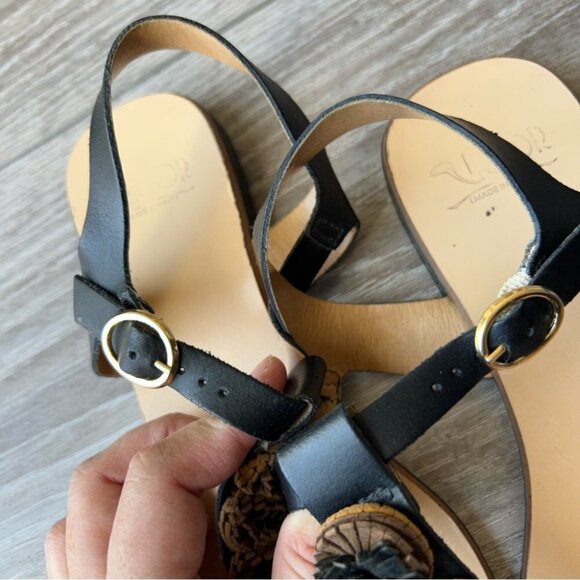 Victor Black Floral Accent Thong Leather Sandal  Made in Italy - Picture 9 of 9